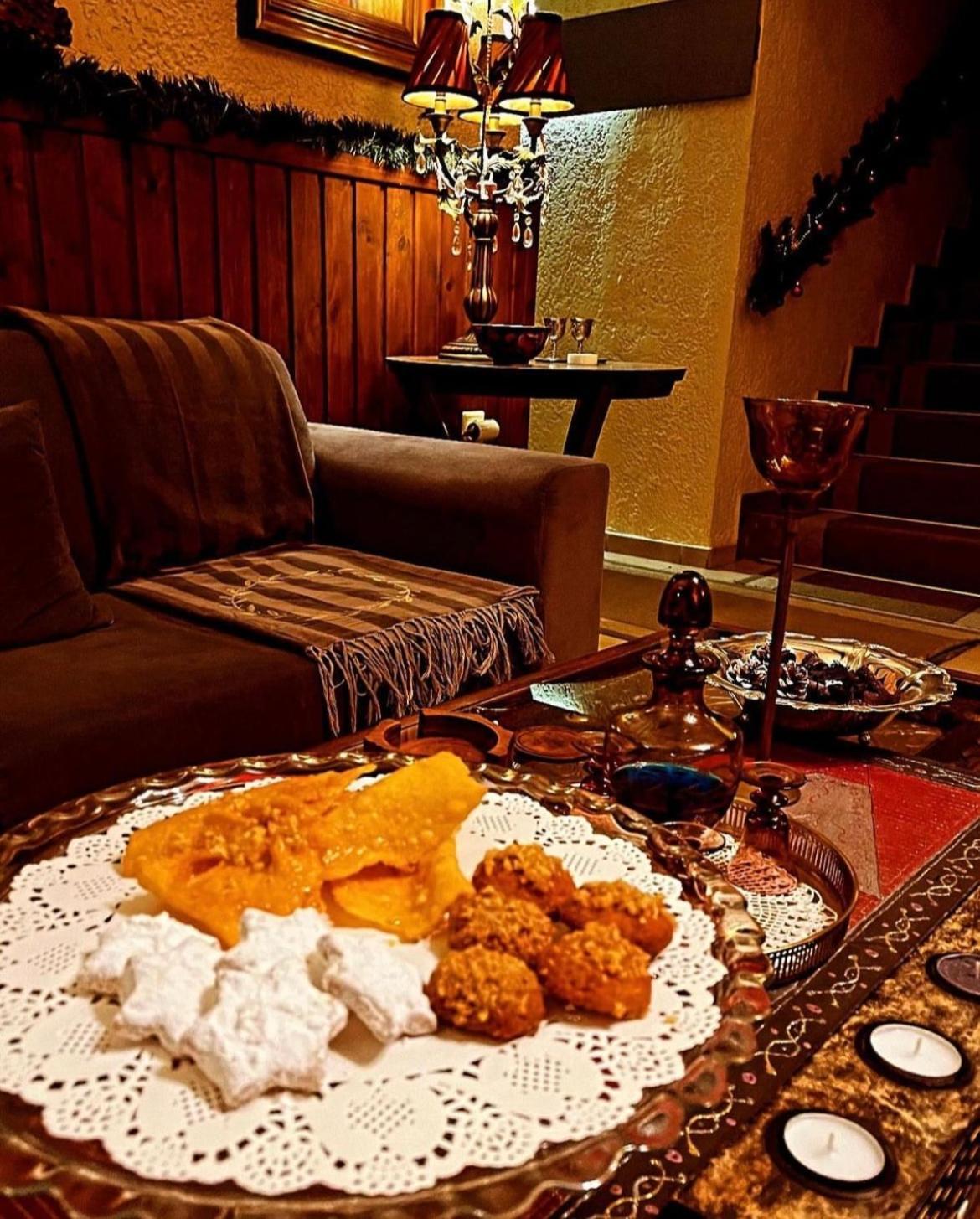 Fanaras Hotel 칼라브리타 외부 사진