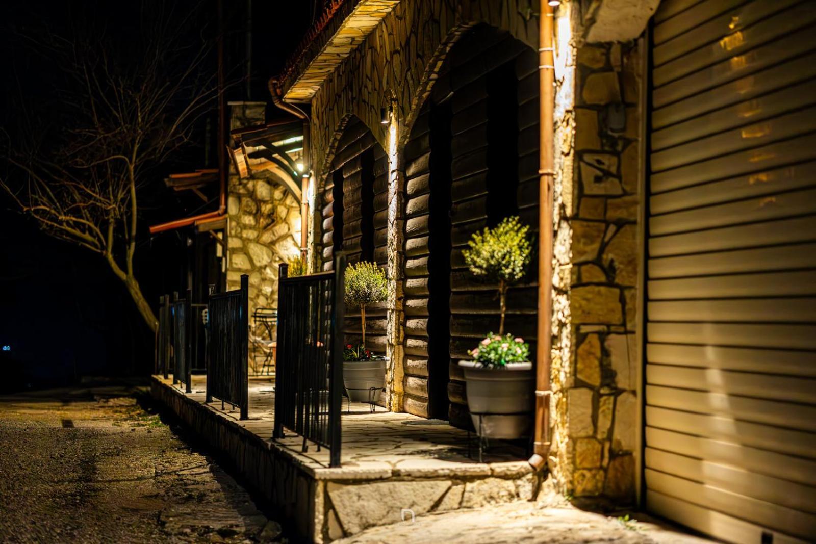 Fanaras Hotel 칼라브리타 외부 사진