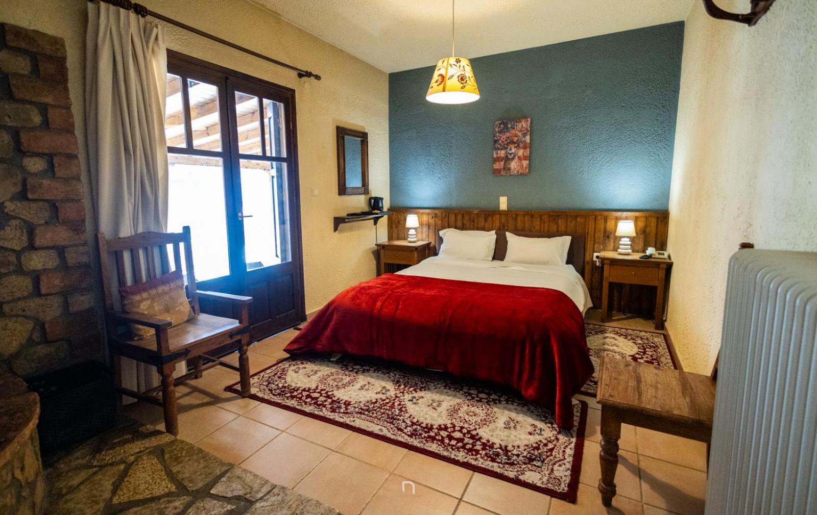 Fanaras Hotel 칼라브리타 외부 사진