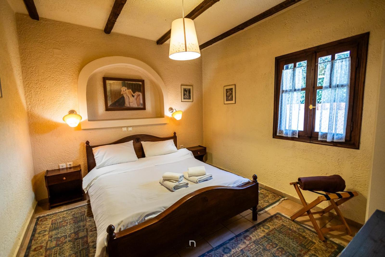 Fanaras Hotel 칼라브리타 외부 사진