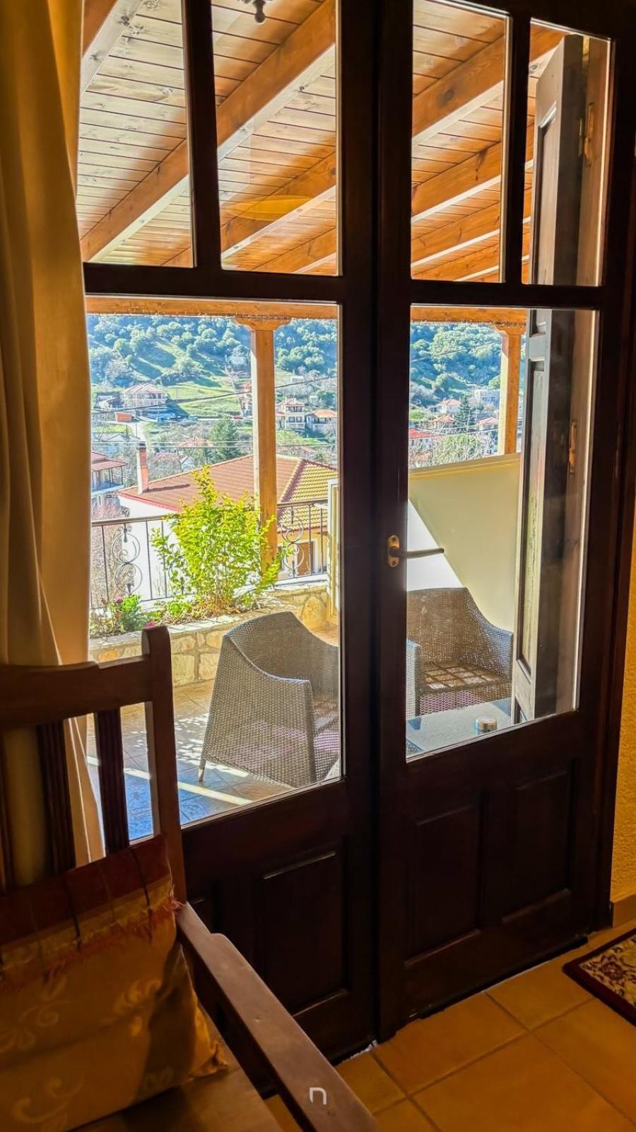 Fanaras Hotel 칼라브리타 외부 사진